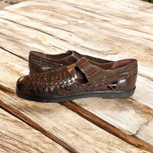 NWT HUARACHES DEER STAGS MEN’S WOVEN LEATHER FISHERMAN SANDALS SIZE 11M –